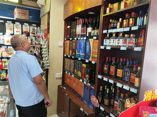 北坡市場監督管理所開展“特供酒”清源打鏈專項行動，凈化酒類經營環境